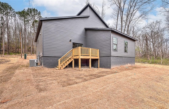 117 Kinross Dr, Bella Vista, AR 72715 - back of property featuring a deck and stairs