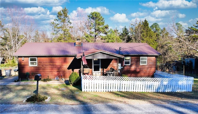 view of front of property