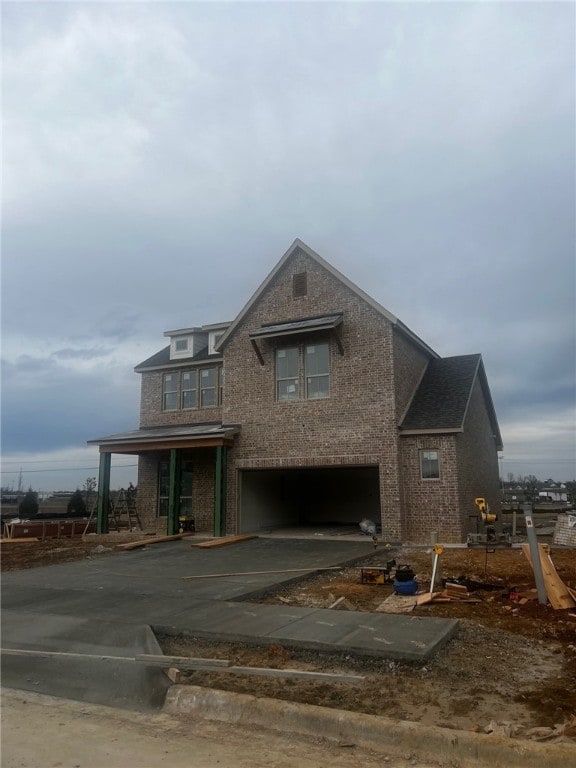 view of front of house with a garage