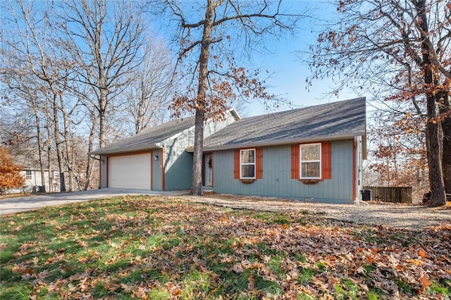 view of front facade with a garage