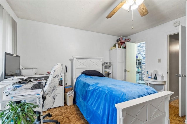 bedroom featuring ceiling fan