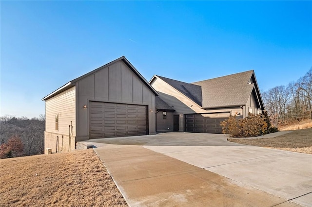 view of front of home with a garage