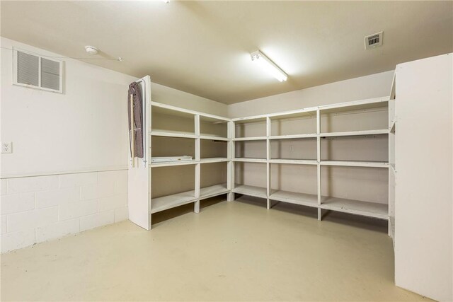 3 Barrhead Ln, Bella Vista, AR 72715 - storage room with visible vents