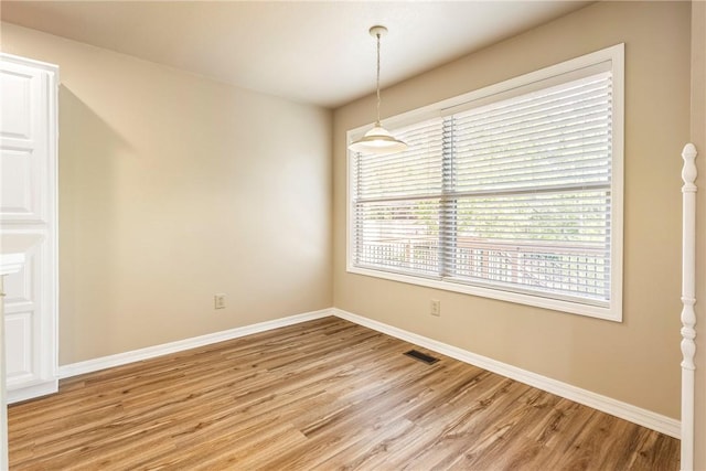 3 Barrhead Ln, Bella Vista, AR 72715 - empty room with light wood-style flooring, baseboards, and visible vents