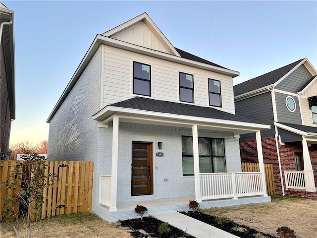 view of front of house featuring a porch