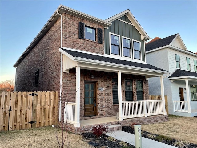 view of front of house featuring covered porch