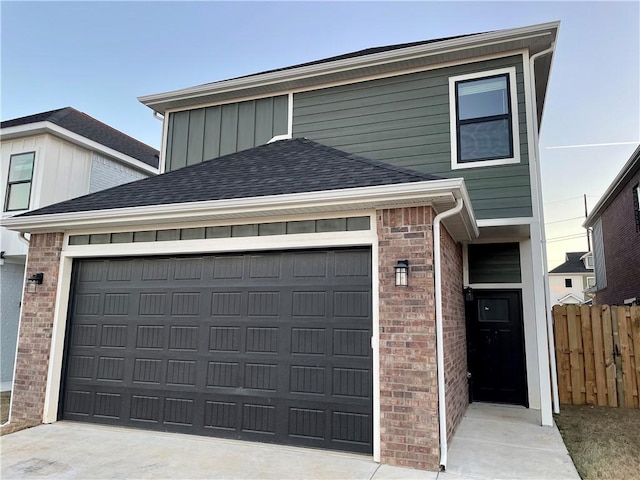 view of front facade with a garage