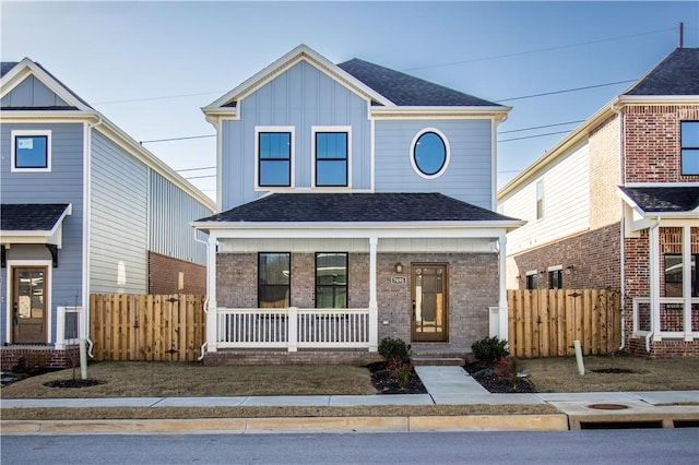 view of front of home featuring a porch