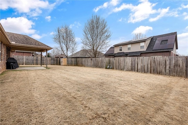 view of yard featuring a patio area