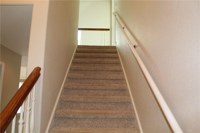 635 Ranchview Rd, Ridgedale, MO 65739 - staircase featuring baseboards