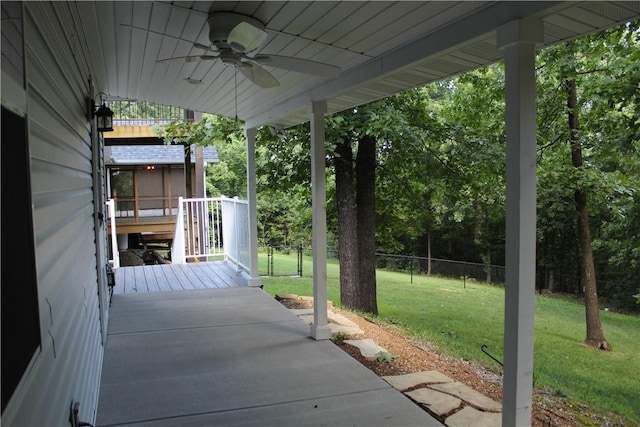635 Ranchview Rd, Ridgedale, MO 65739 - view of patio featuring a ceiling fan