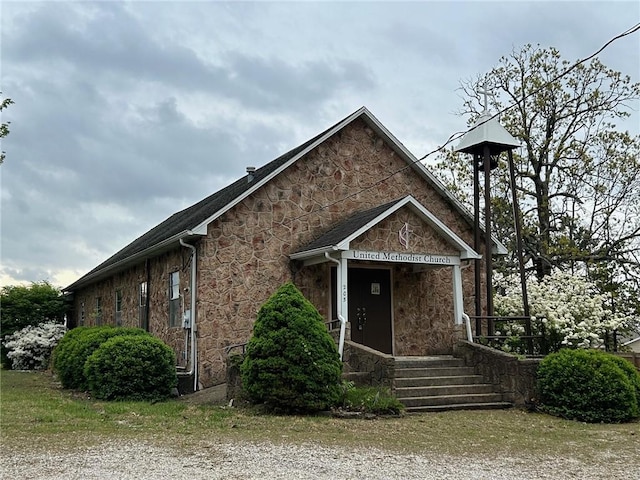 view of front of property