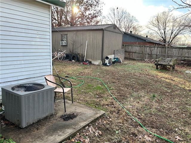 view of yard with central AC unit