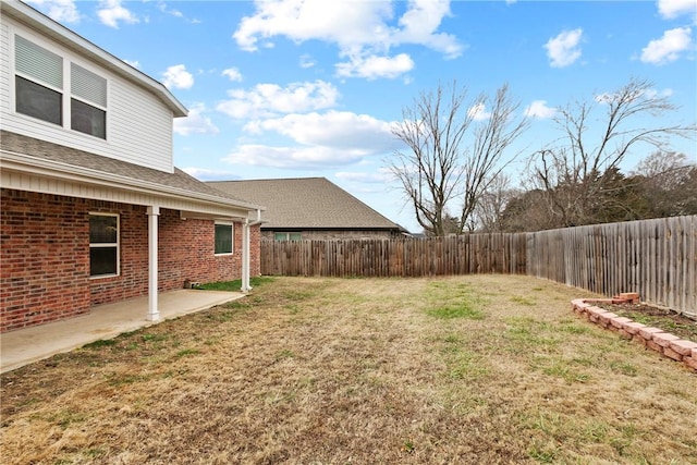 view of yard featuring a patio