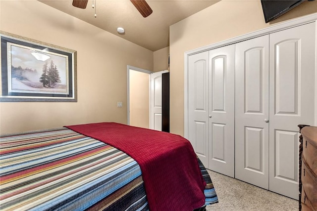 bedroom featuring a ceiling fan and a closet