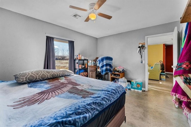 bedroom with ceiling fan