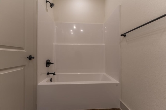 bathroom featuring shower / tub combination