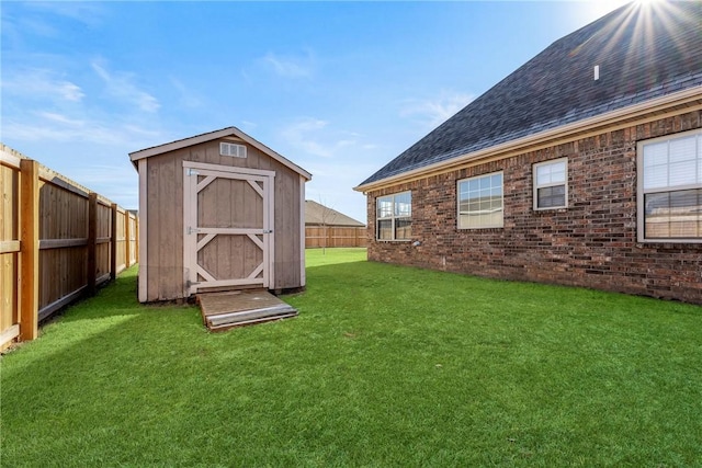 view of outdoor structure featuring a yard