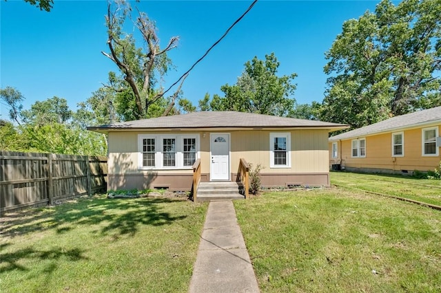 view of front of house featuring a front yard