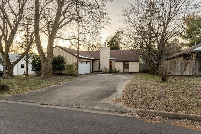 view of front facade featuring a garage