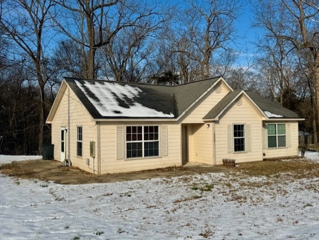 view of front of house