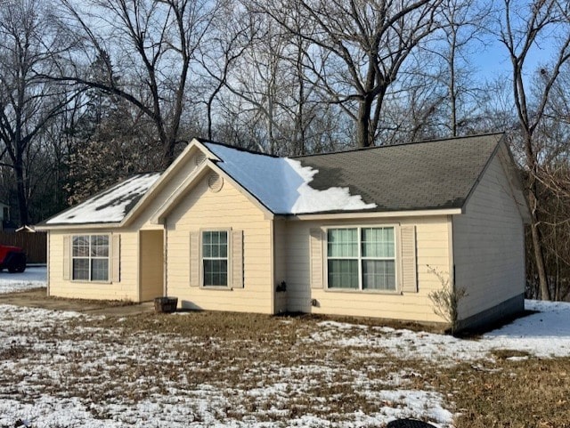 view of front of property