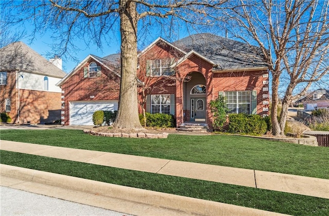 view of front of property featuring a front lawn