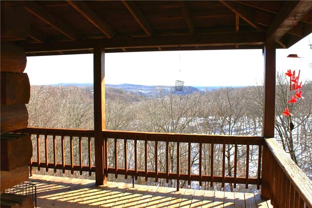 7 Viewpoint Dr, Eureka Springs, AR 72631 - view of wooden terrace