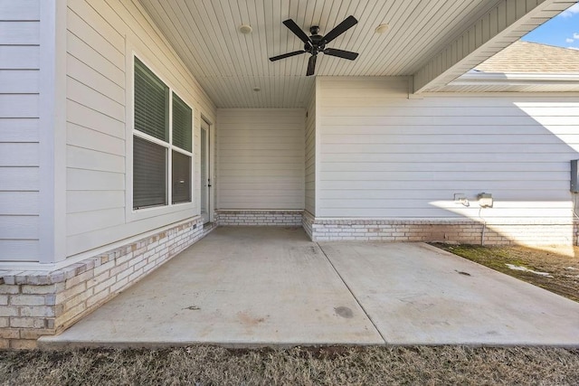 view of patio / terrace with ceiling fan