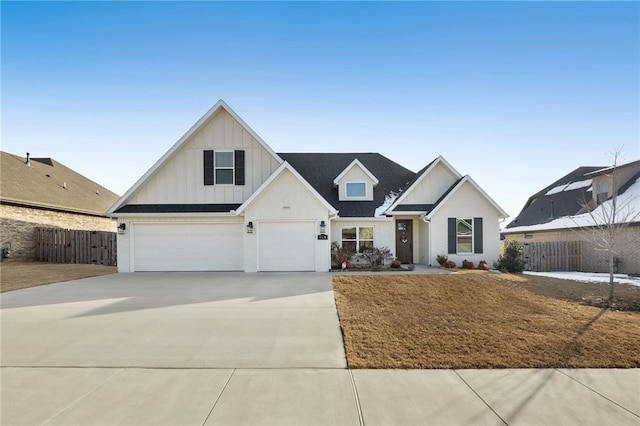 view of front facade with a garage