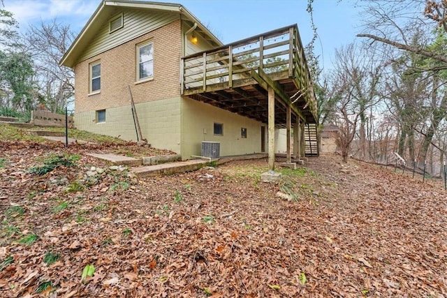 55 Ridgeway Ave, Eureka Springs, AR 72632 - back of property featuring a deck