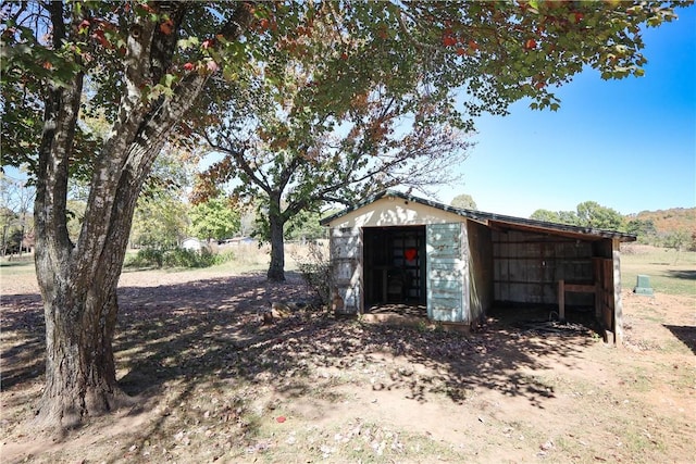 view of outbuilding