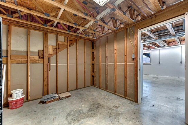 9 Marykirk Ln, Bella Vista, AR 72715 - view of below grade area