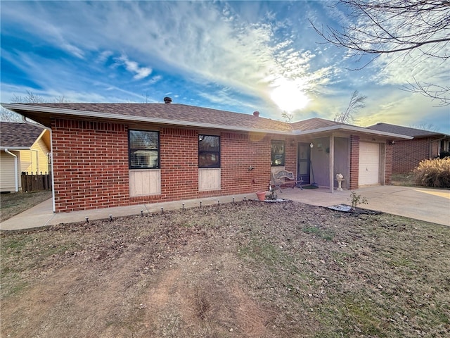 view of front of house featuring a garage