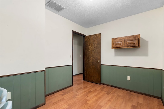1406 E Prairie Creek Dr, Rogers, AR 72756 - photo 6