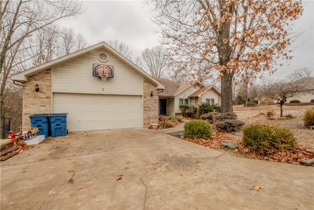 2 Quantock Hills Ln, Bella Vista, AR 72715 - ranch-style home featuring brick siding and driveway