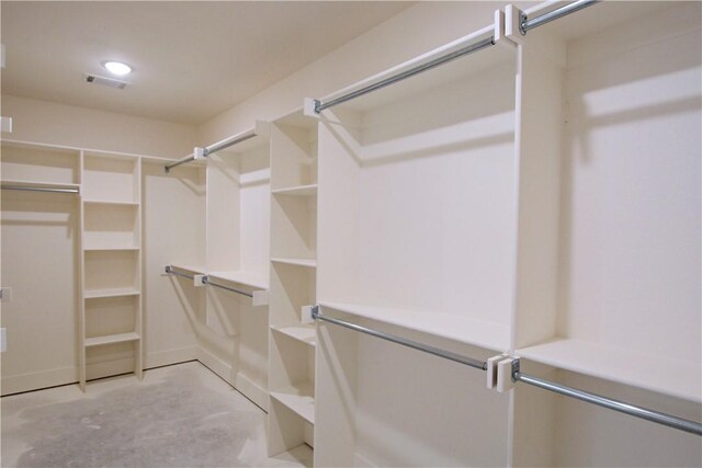 view of spacious closet