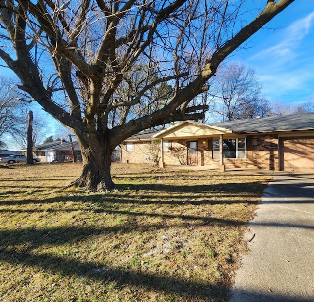 view of yard with a garage