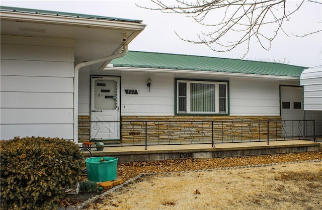 view of entrance to property