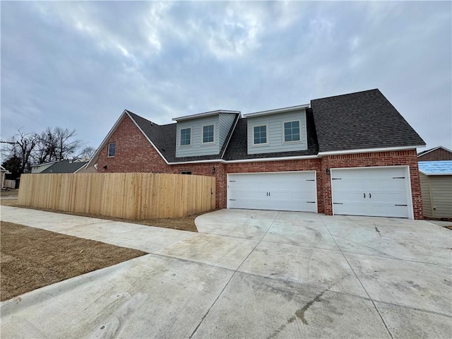 view of front facade featuring a garage