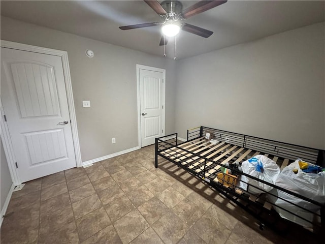 bedroom with ceiling fan