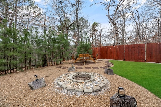 view of yard featuring a patio