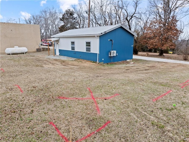 view of side of property