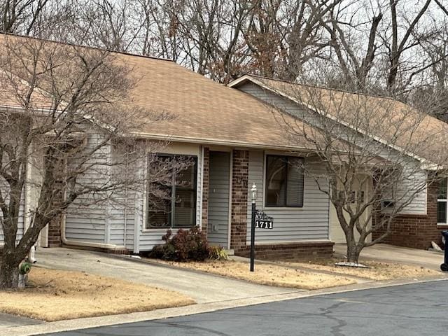 view of front of house