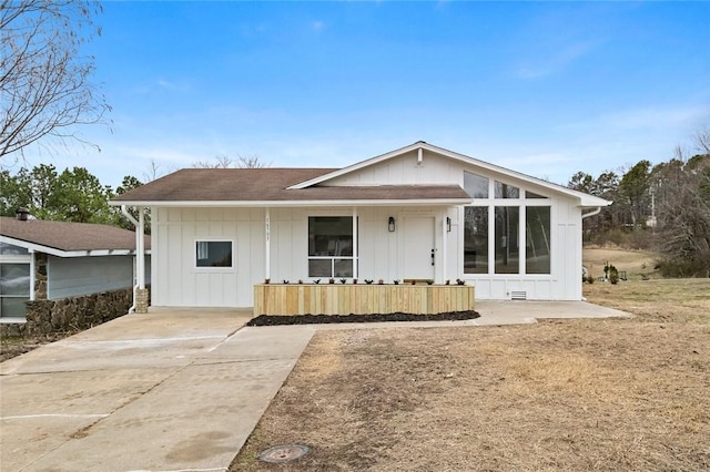 view of front of house