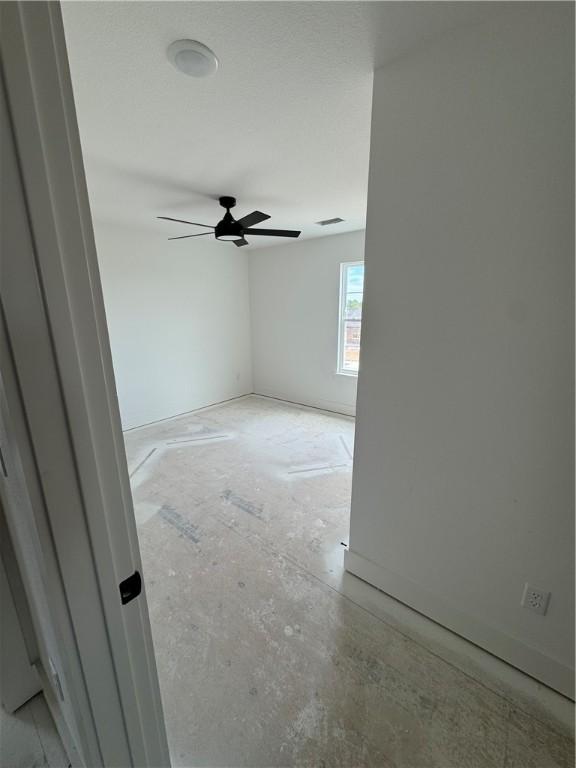4750 Cowboy St, Springdale, AR 72762 - empty room with ceiling fan
