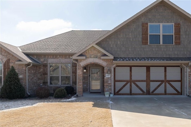 view of front facade with a garage