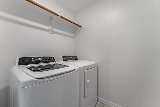 2643 S Kilimanjaro Way, Rogers, AR 72758 - laundry area featuring washer and dryer
