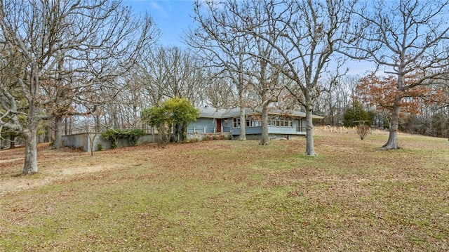 view of front of property with a front yard