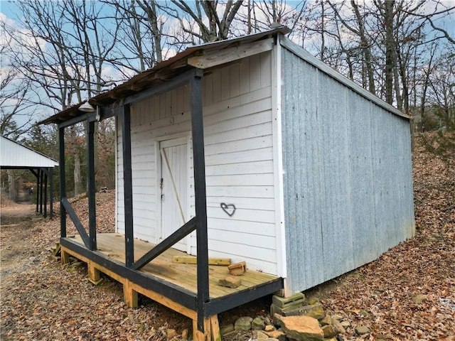 view of outbuilding with an outbuilding